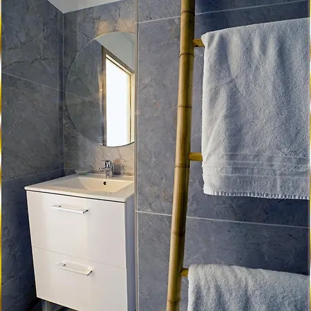 Roc E Mare LʼÎle-Rousse