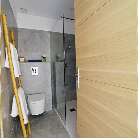 Lägenhet Roc E Mare