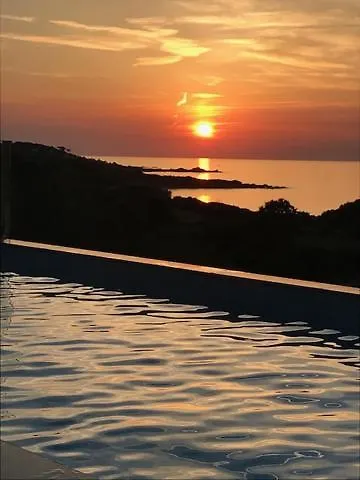 Roc E Mare Apartment