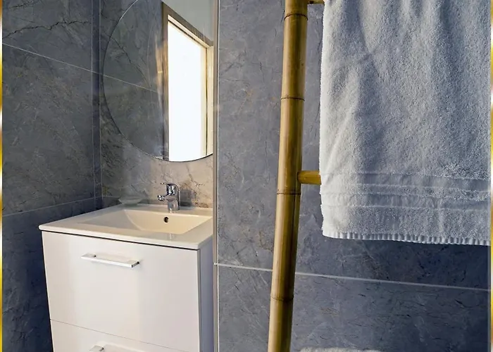 Roc E Mare LʼÎle-Rousse